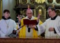 Prymas poświęcił nowy ołtarz