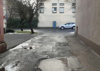 Groźny wyjazd przy Cechu. Radny alarmuje