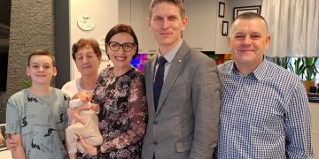 Burmistrz odwiedził Antka. To pierwszy Słupczanin urodzony w tym roku