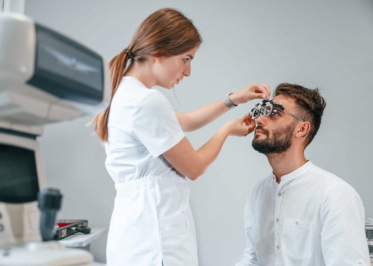 Kiedy, jak i dlaczego należy regularnie badać wzrok?