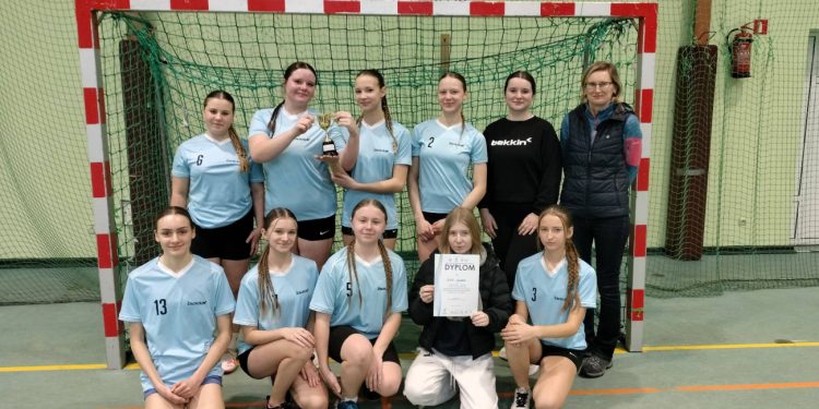 Duży sukces dziewczyn z Lądku