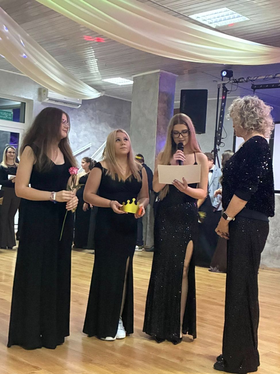 Bal VIII klasy w  Cieninie Kościelnym