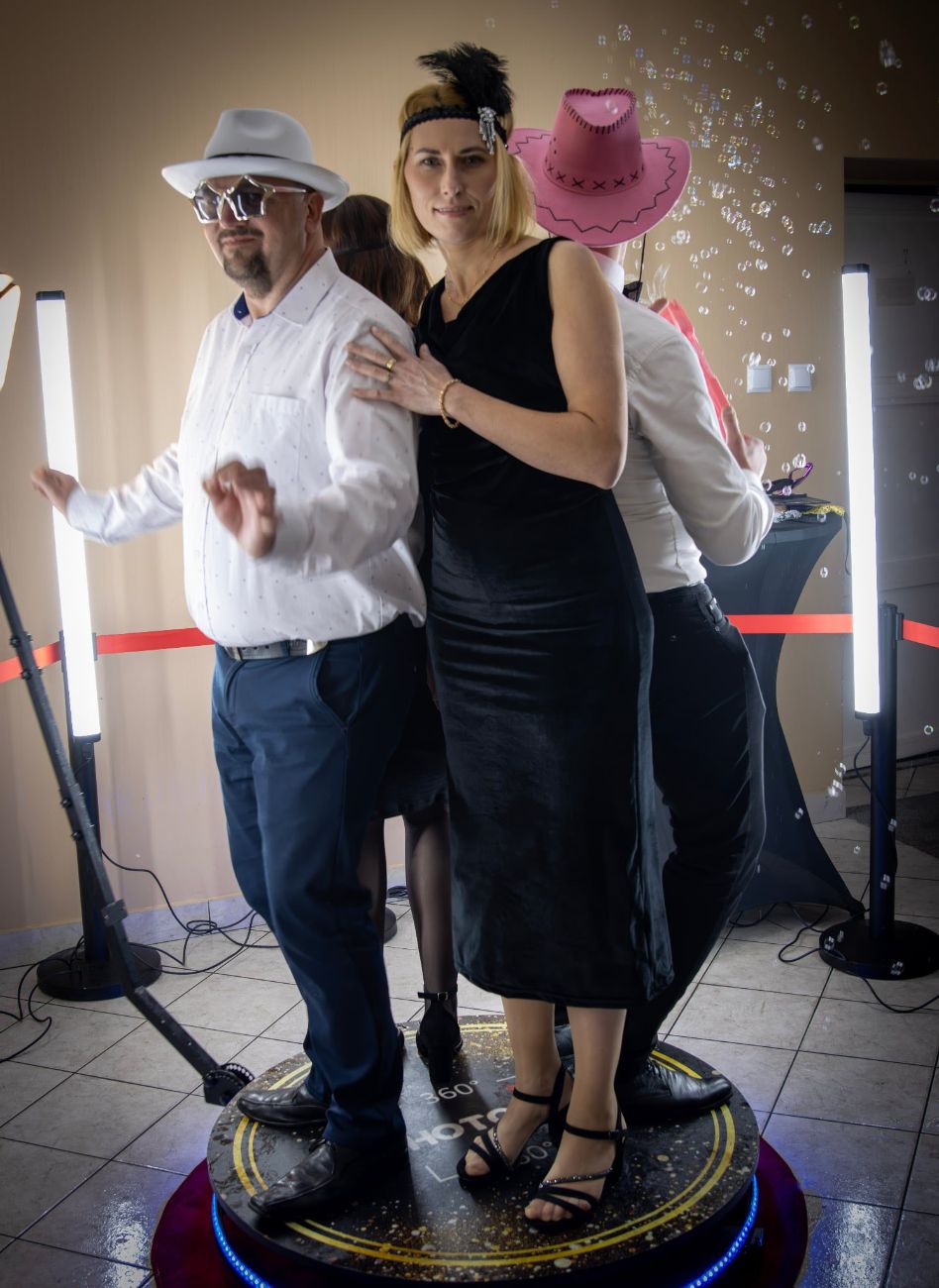 Szkoła zaprosiła na bal. Zobacz zdjęcia