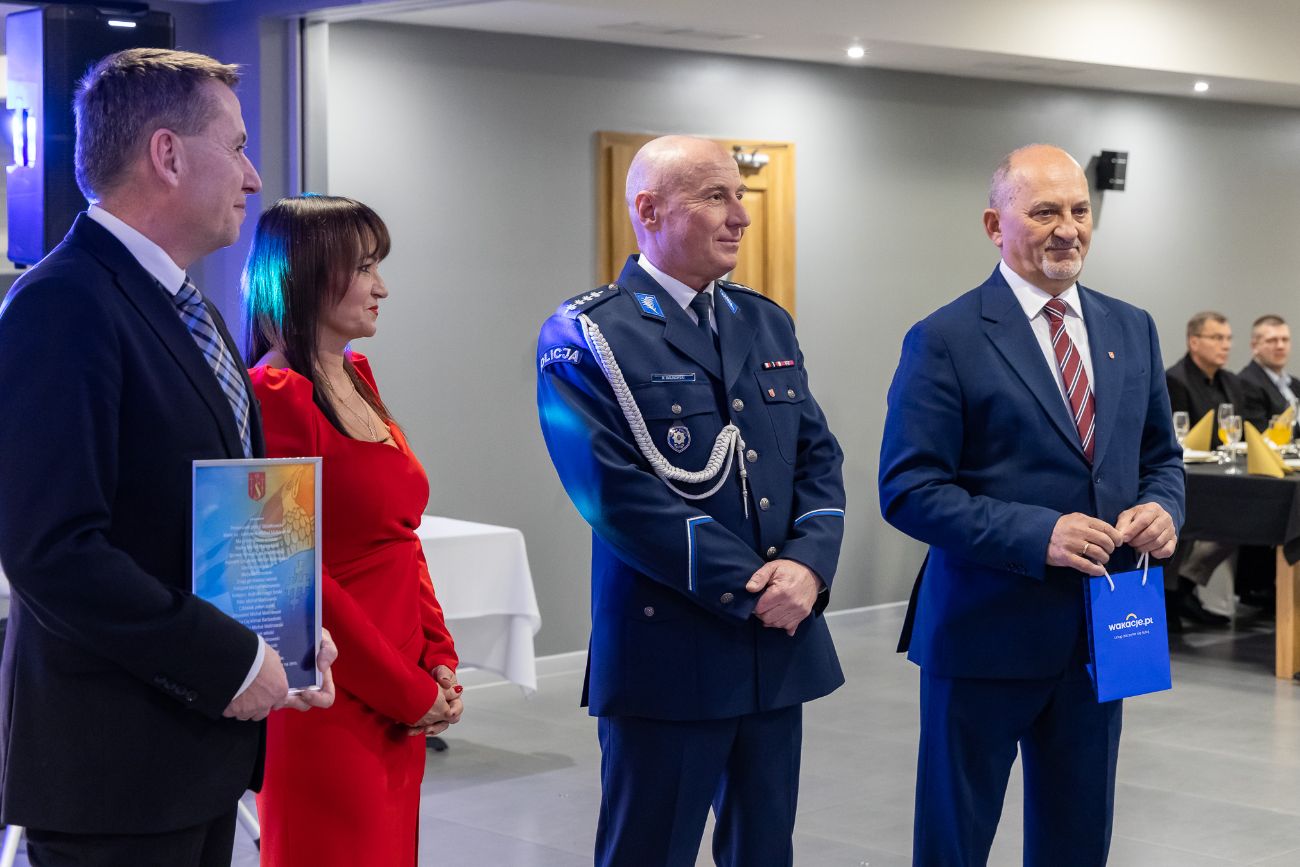 Tak pożegnali kierownika. Zobacz zdjęcia