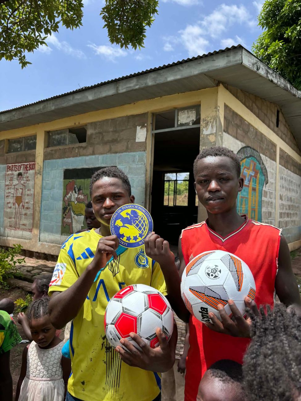 Piłki z Drążnej do Etiopii