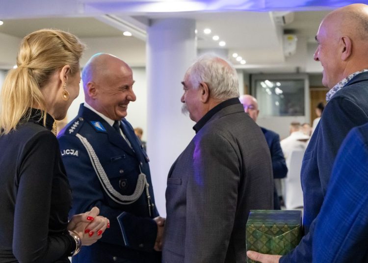 Tak pożegnali kierownika. Zobacz zdjęcia