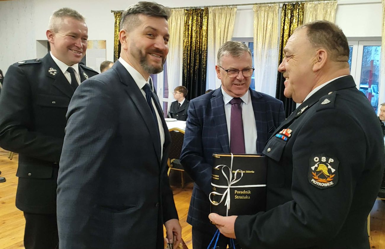 Nowy zarząd i jubileusz prezesa OSP w Piotrowicach