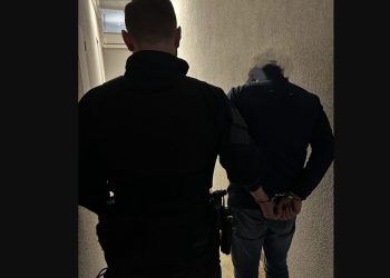 W okolicy: Zaczęło się od mandatu. Potem zrobił to