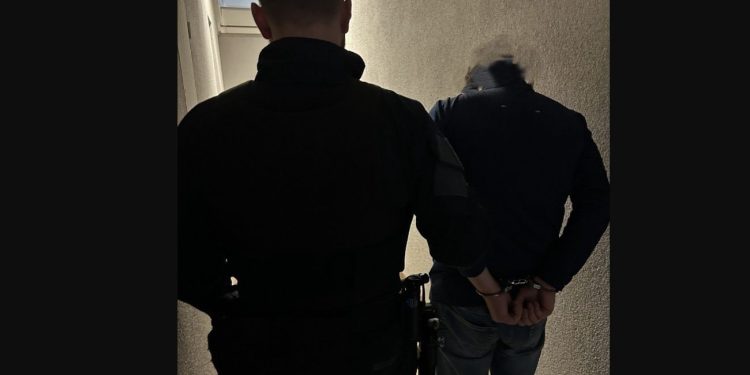 W okolicy: Zaczęło się od mandatu. Potem zrobił to