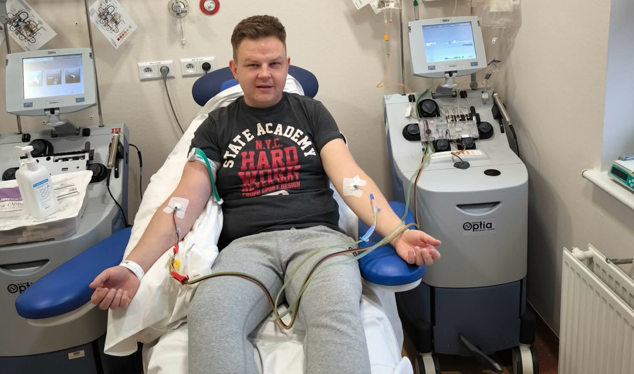 Dzisiaj wrócił z kliniki. Zrobił coś wielkiego