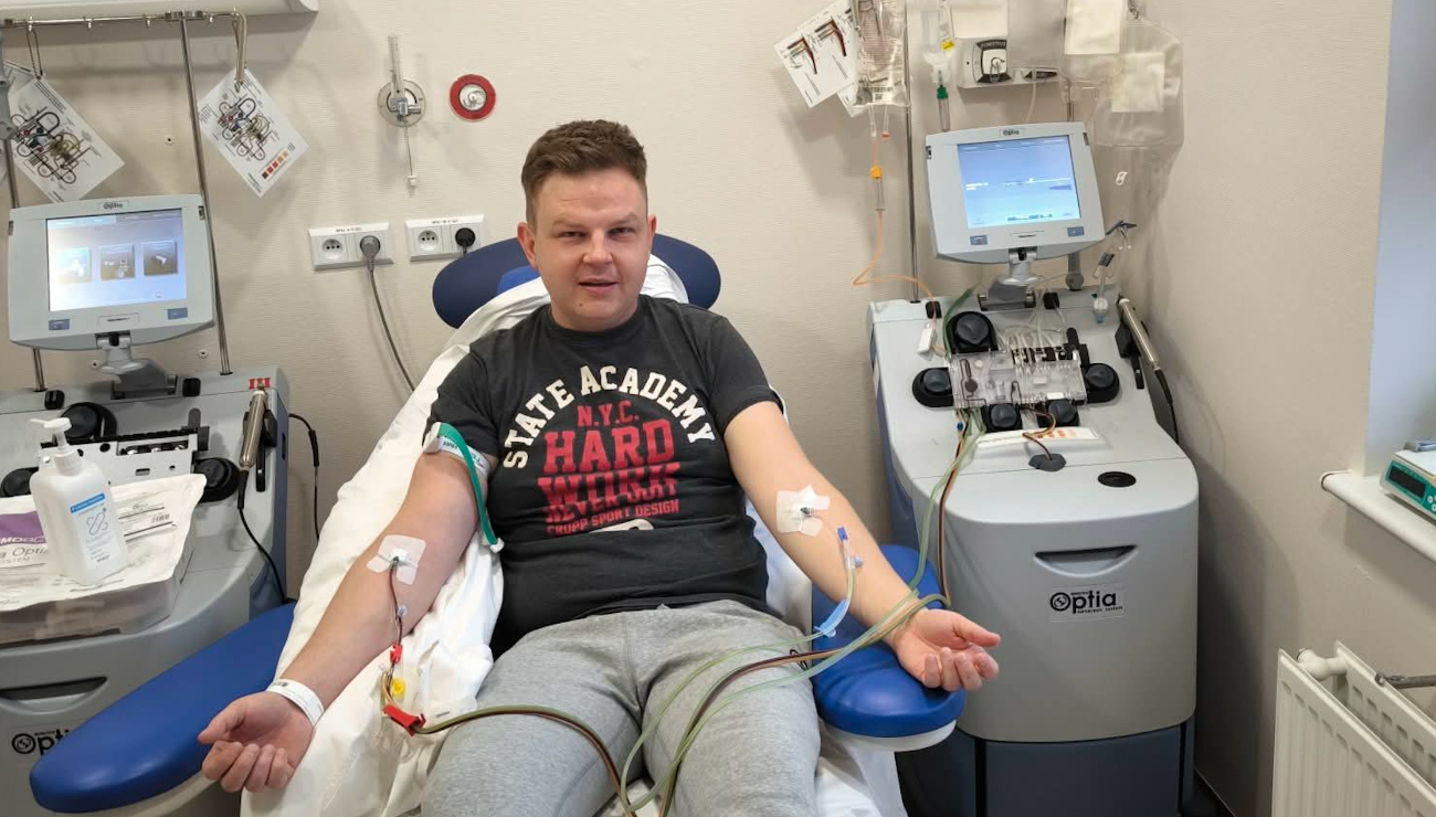 Dzisiaj wrócił z kliniki. Zrobił coś wielkiego