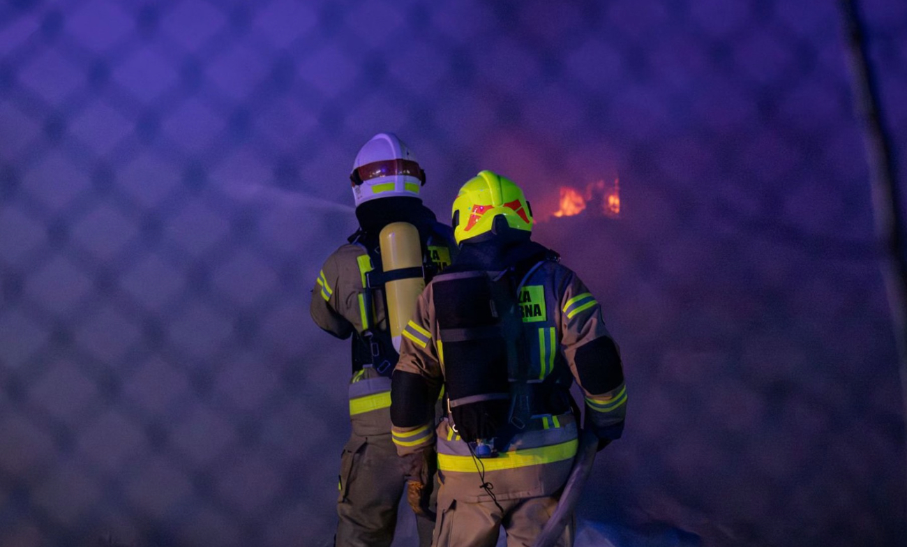 Potężny pożar w Cieninie. Co było przyczyną?