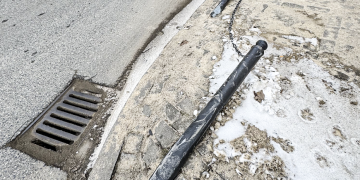 Ciężarówki rozjeżdżają miasto. Radny interweniuje 