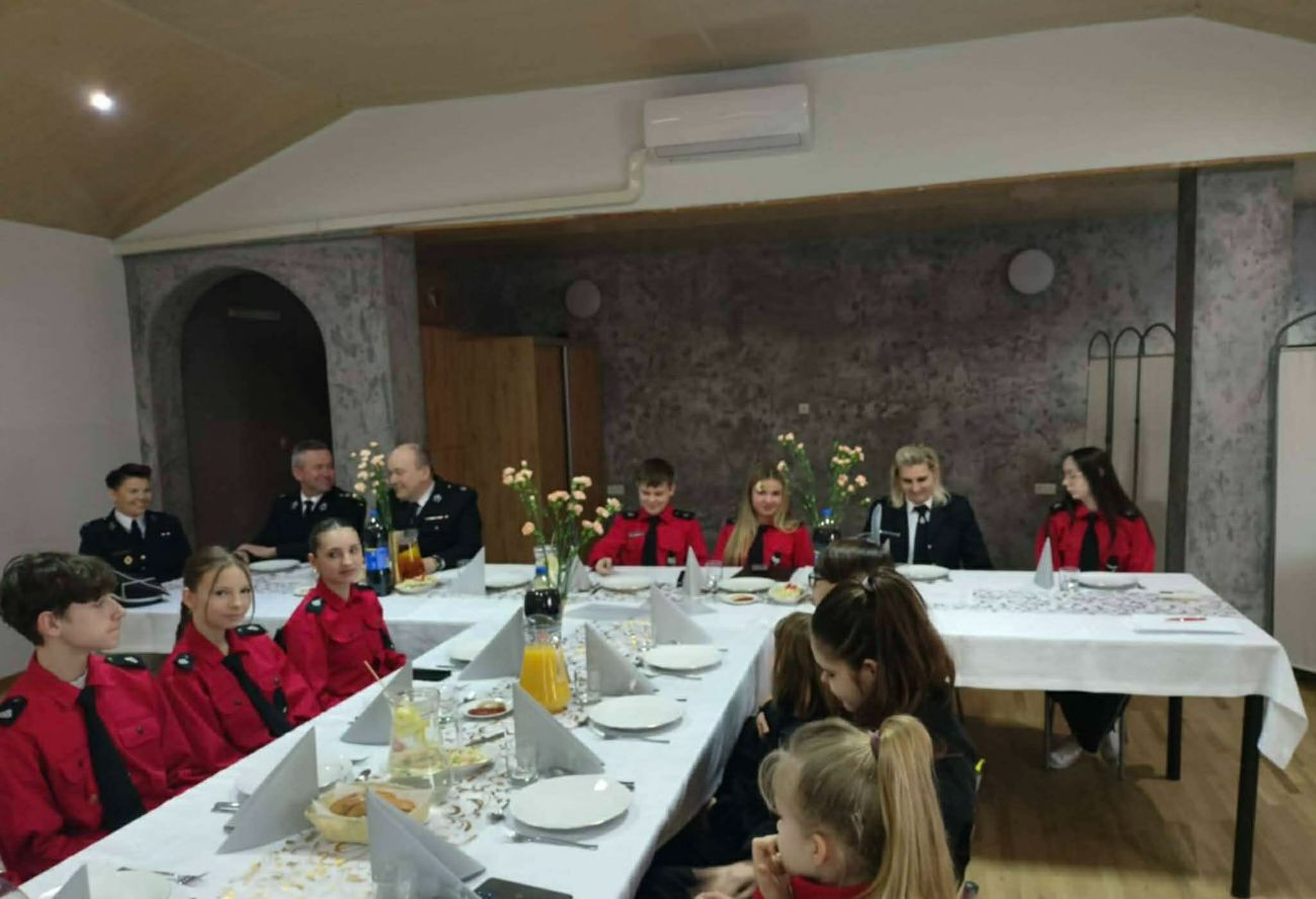 Młodzieżowa Drużyna Pożarnicza w Rozalinie rozwija skrzydła