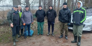 Posprzątali brzeg jeziora