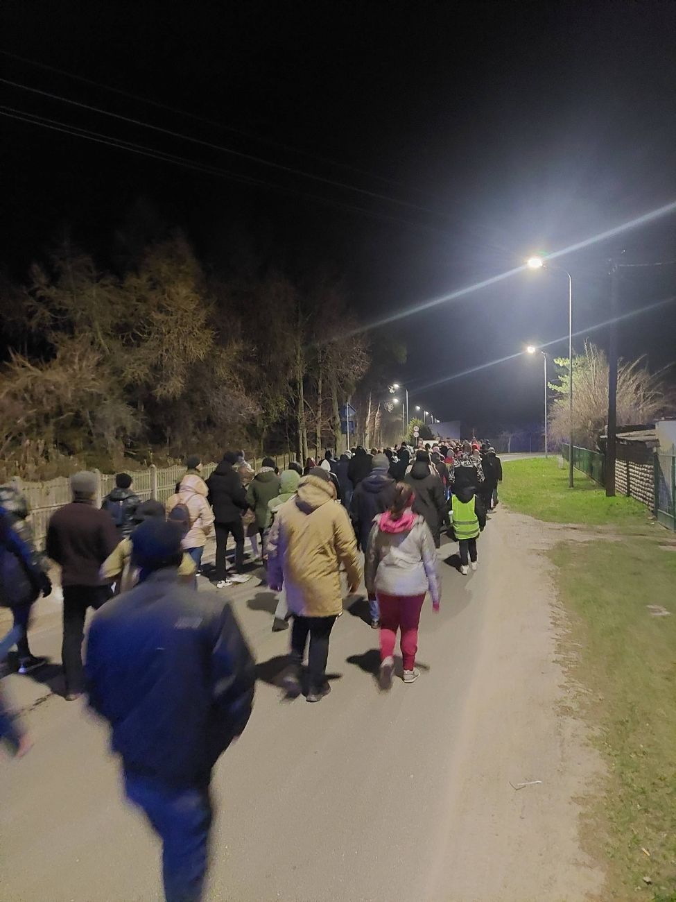 Niezwykła Droga Krzyżowa. Nocą pokonali wiele kilometrów