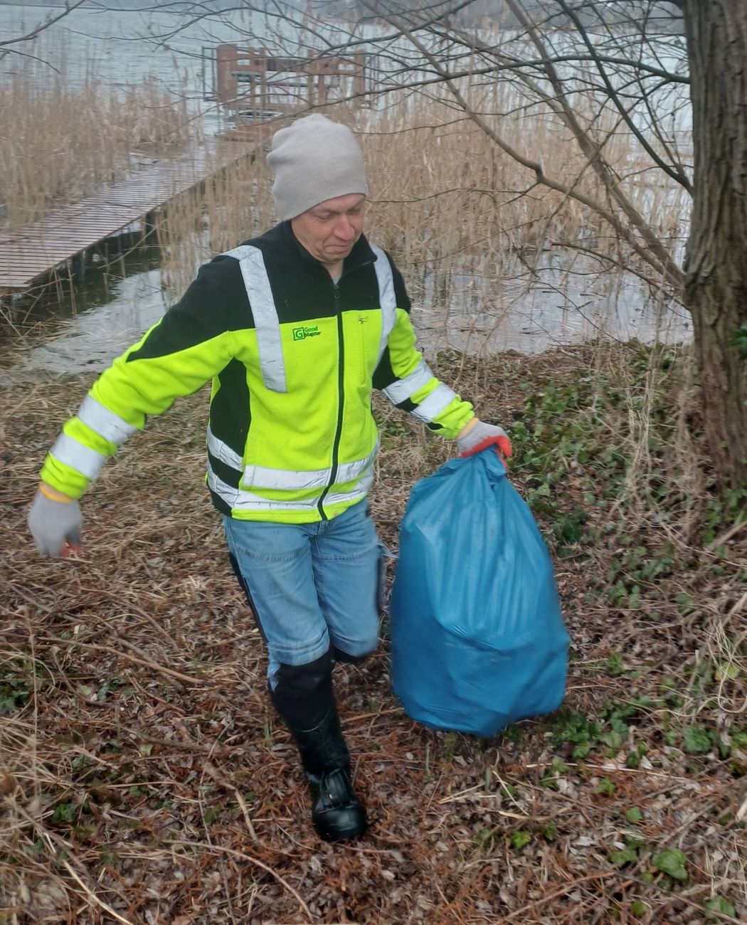 Posprzątali brzeg jeziora