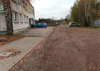 Potrzebny tam asfalt. Przewodniczący rady apeluje