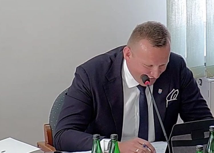 „Wysyłam wielkie serce”. Możesz się zdziwić, do kogo powiedział to starosta