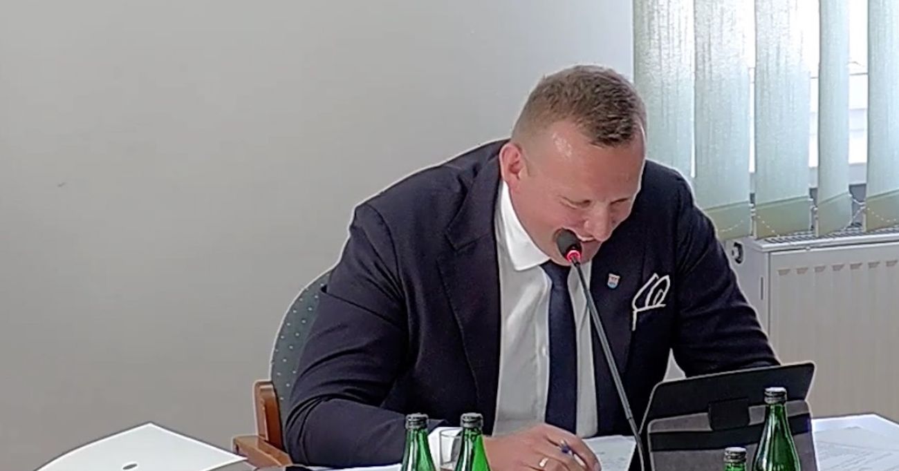 „Wysyłam wielkie serce”. Możesz się zdziwić, do kogo powiedział to starosta