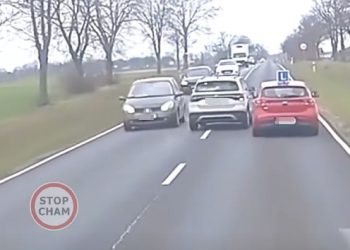 Tak zachował się na drodze. Zobacz nagranie