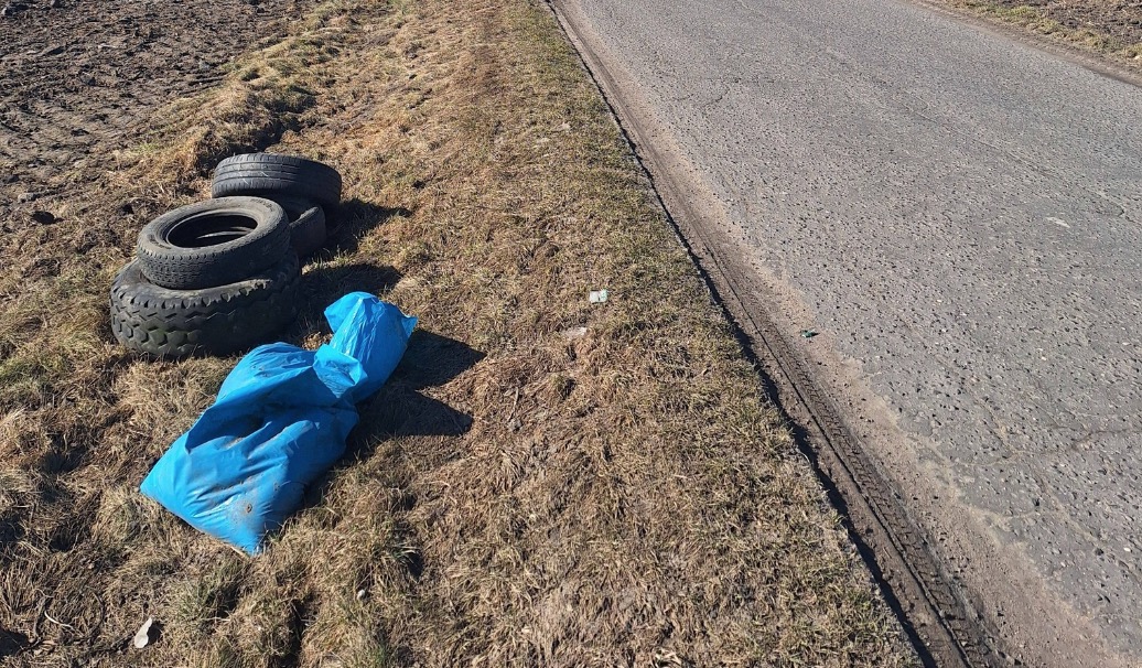 Radny nie przebiera w słowach. „Skoro pofatygowałeś się, śmieciarzu”