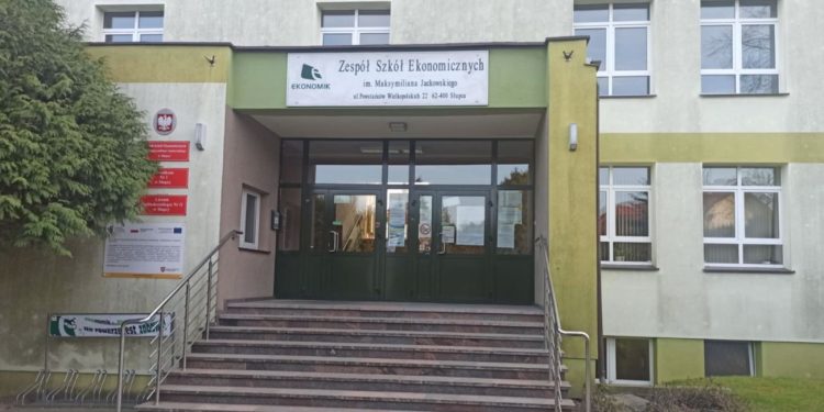 Do Ekonomika wraca technik reklamy