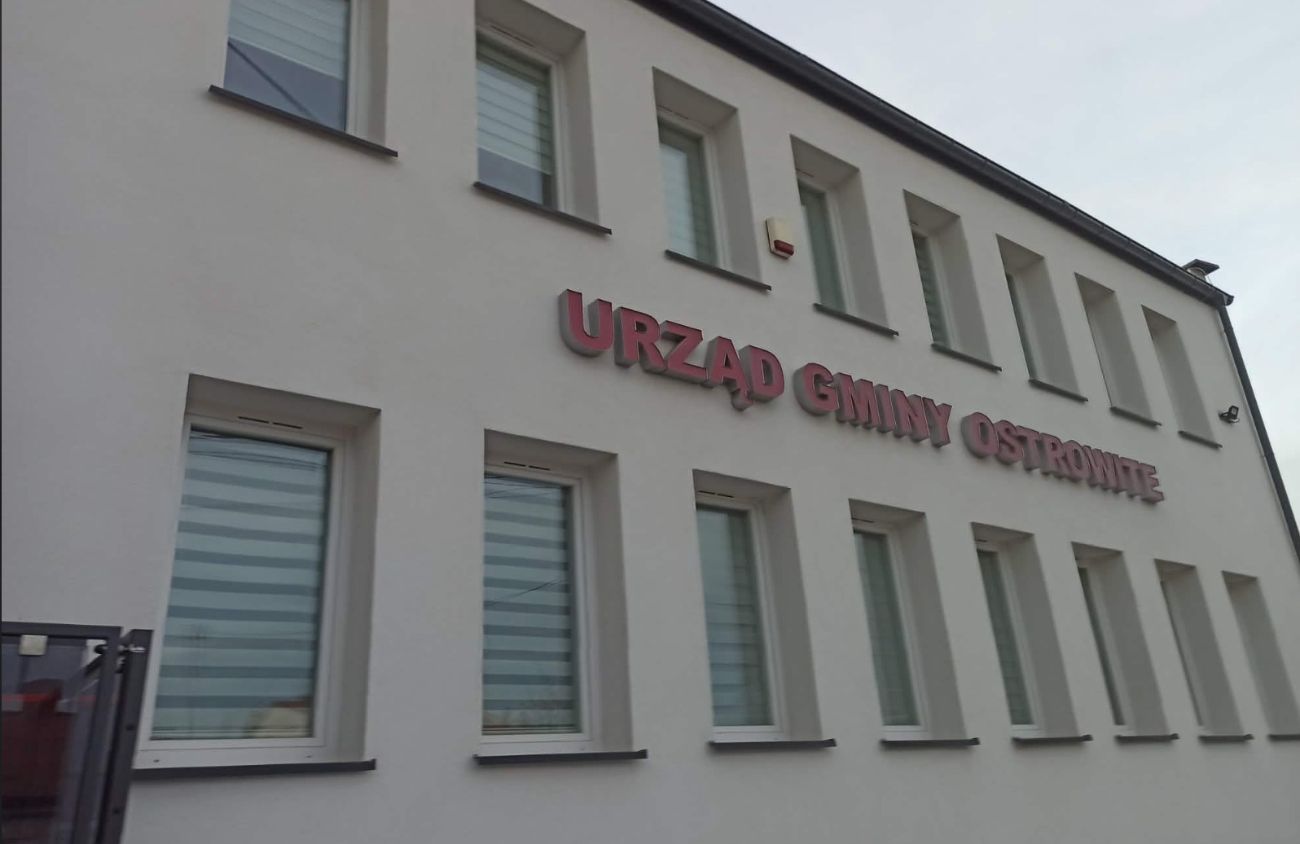 Napisał do Gminy, Ministerstwa i CBA. Chodzi o budowę orlika