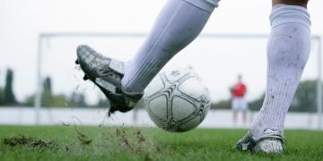 Asysta w piłce nożnej – kiedy jest oficjalnie zaliczana?