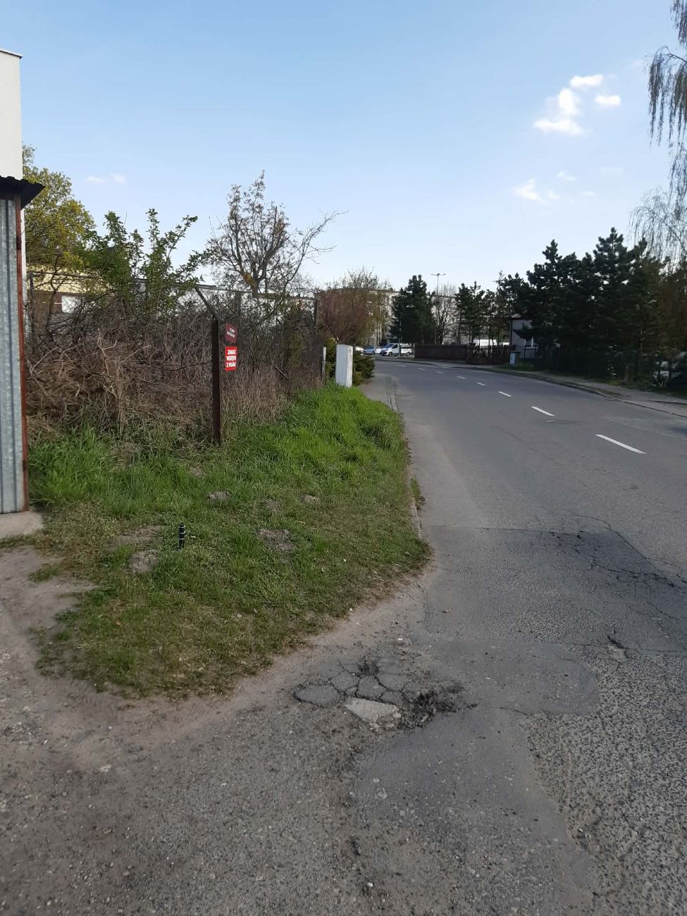 Potrzebny chodnik. Miejscy radni apelują