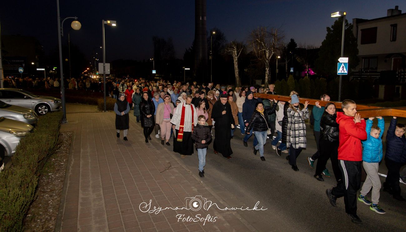 Droga Krzyżowa przeszła ulicami Słupcy. Zobacz zdjęcia
