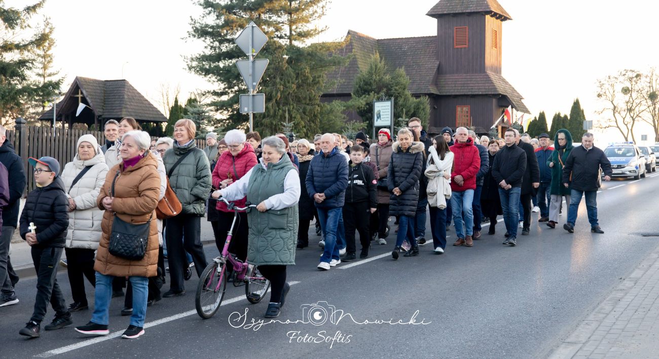 Droga Krzyżowa przeszła ulicami Słupcy. Zobacz zdjęcia
