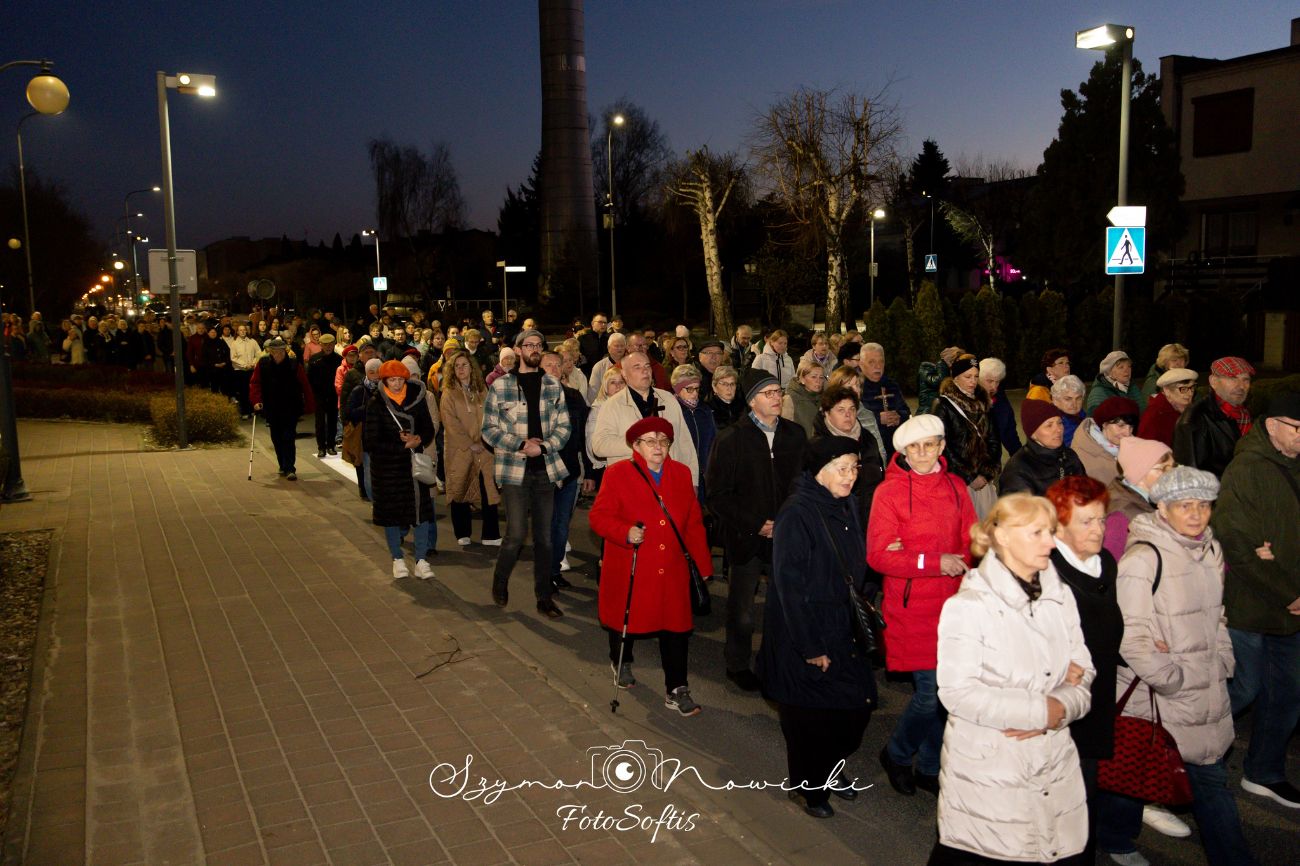 Droga Krzyżowa przeszła ulicami Słupcy. Zobacz zdjęcia