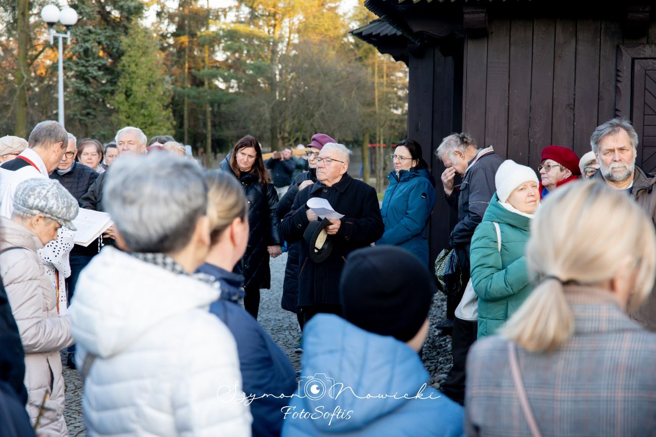 Droga Krzyżowa przeszła ulicami Słupcy. Zobacz zdjęcia