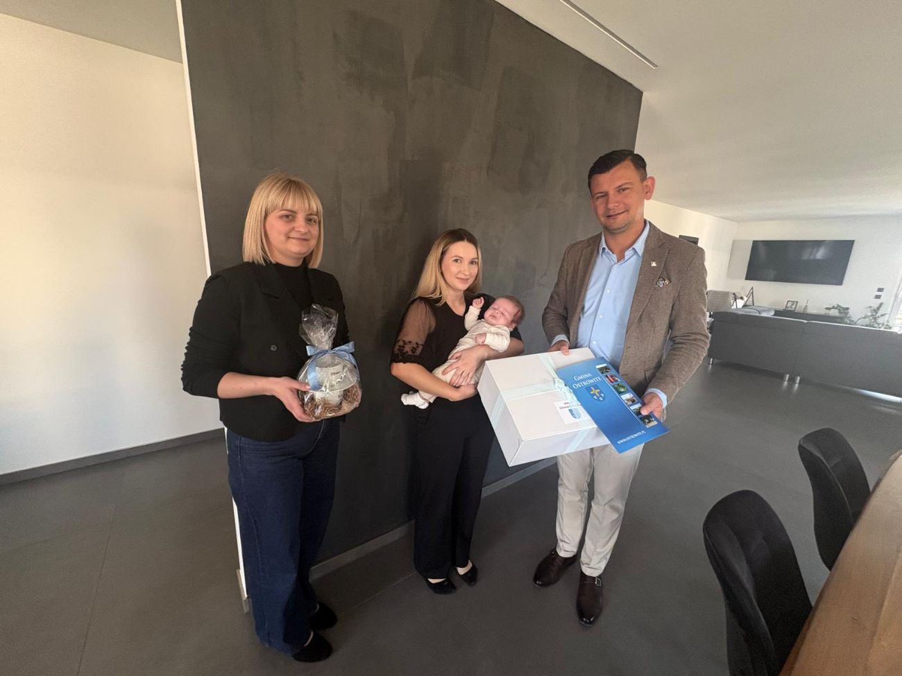 Wójt odwiedził najmłodszych mieszkańców gminy