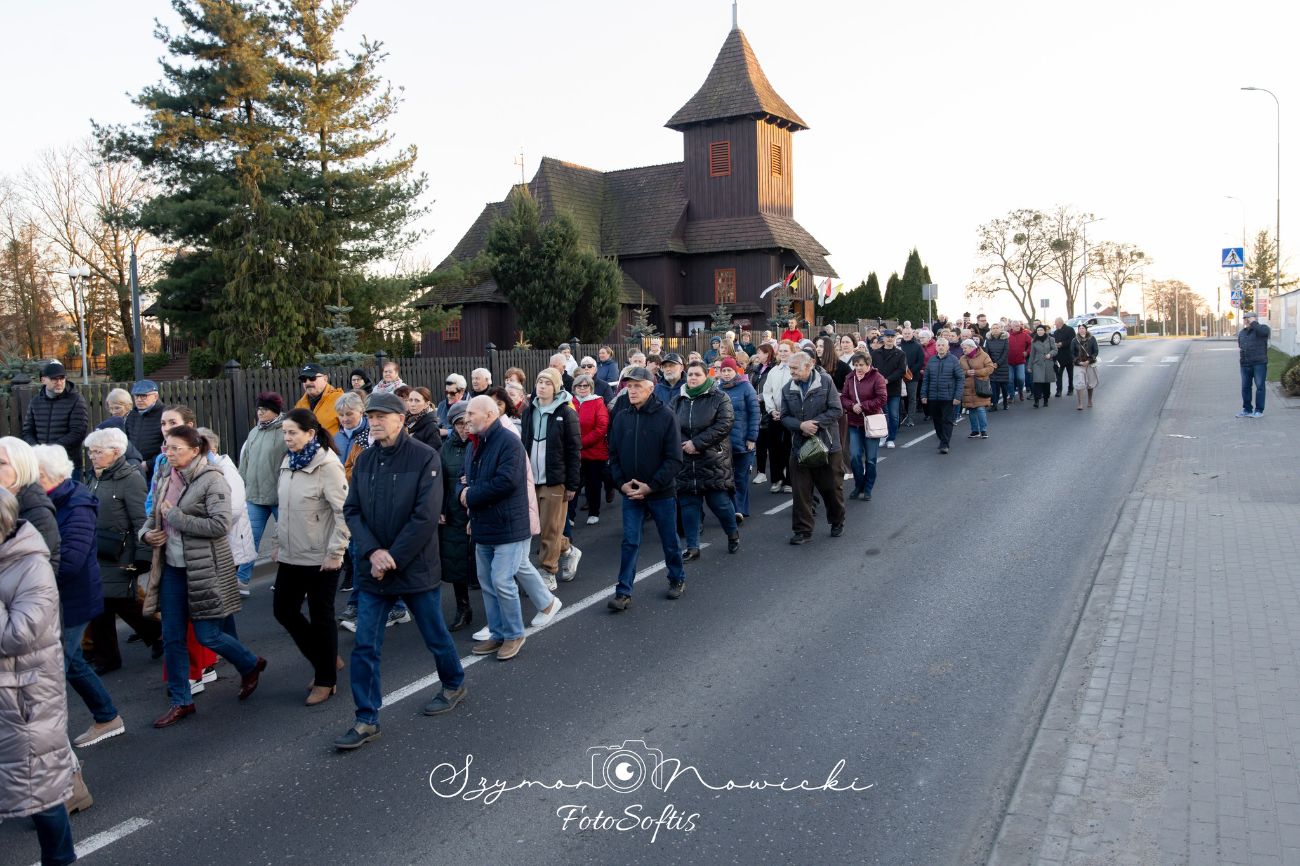 Droga Krzyżowa przeszła ulicami Słupcy. Zobacz zdjęcia