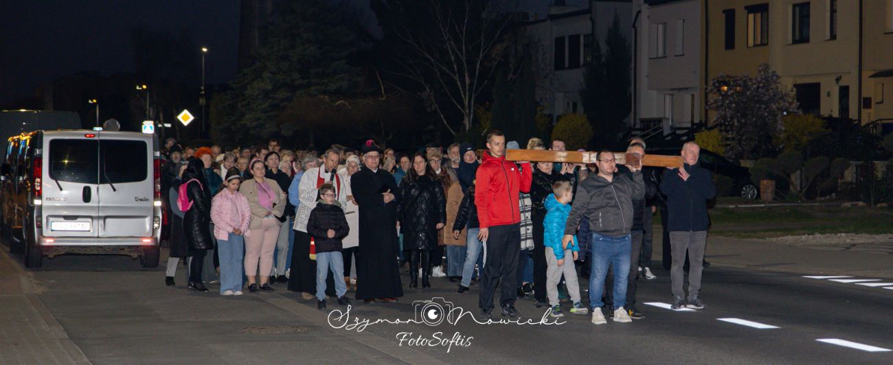 Droga Krzyżowa przeszła ulicami Słupcy. Zobacz zdjęcia