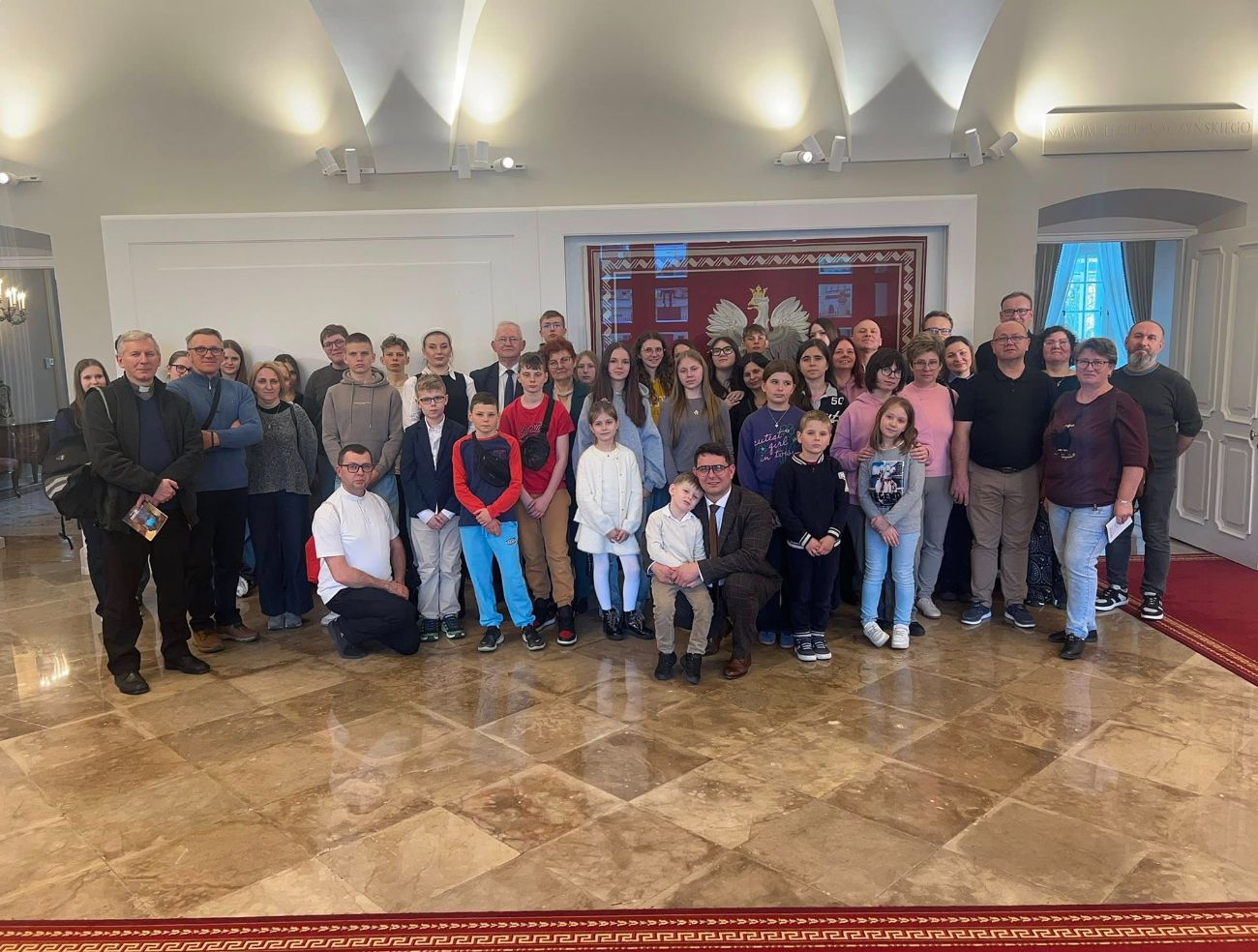 Salezjanie z młodzieżą oratoryjną i parafianami z Lądu w Pałacu Prezydenckim