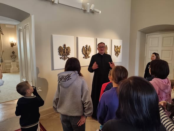 Salezjanie z młodzieżą oratoryjną i parafianami z Lądu w Pałacu Prezydenckim