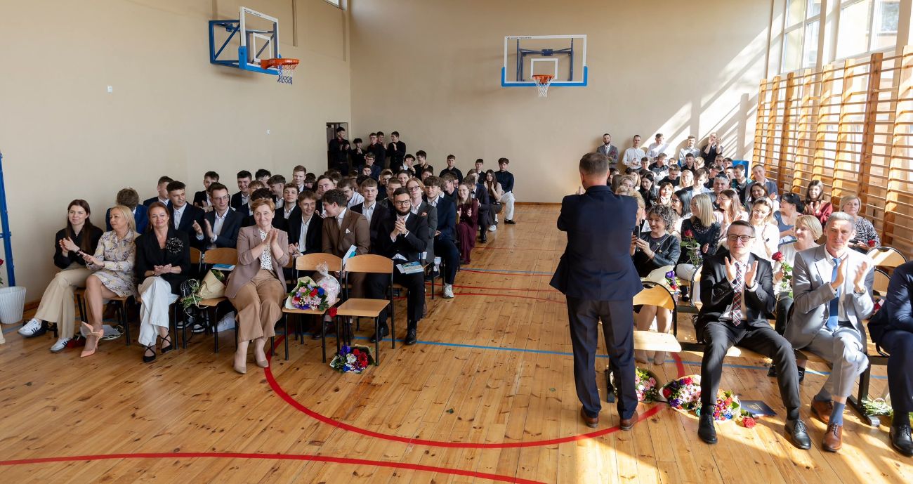 Tak pożegnali absolwentów ZSZ. Zobacz zdjęcia