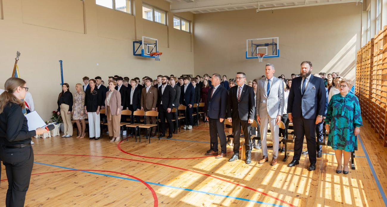 Tak pożegnali absolwentów ZSZ. Zobacz zdjęcia