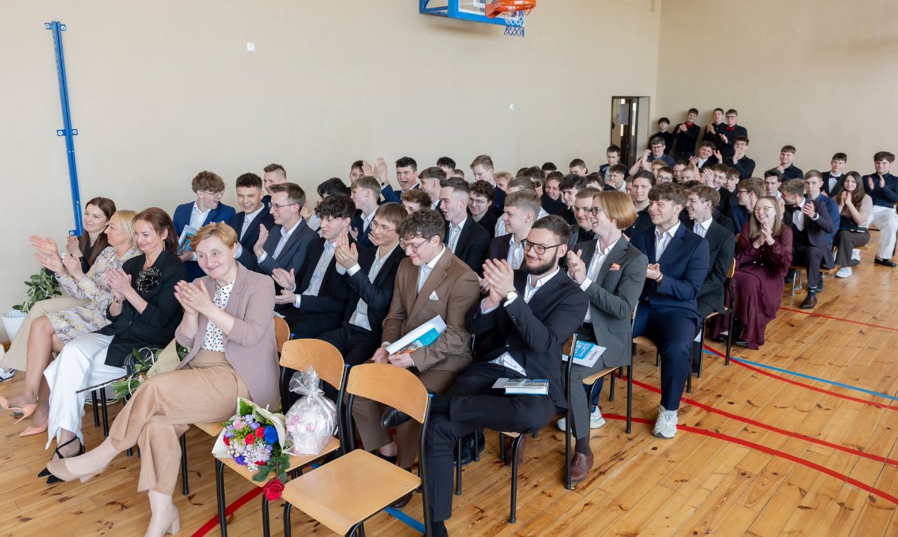 Tak pożegnali absolwentów ZSZ. Zobacz zdjęcia