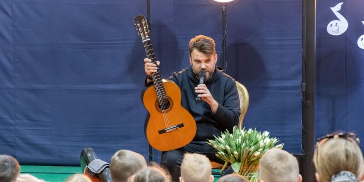 Spotkał się z uczniami z Wólki