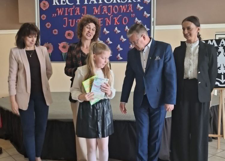 Gminny Konkurs Recytatorski wierszy o tematyce patriotycznej „Witaj Majowa Jutrzenko”