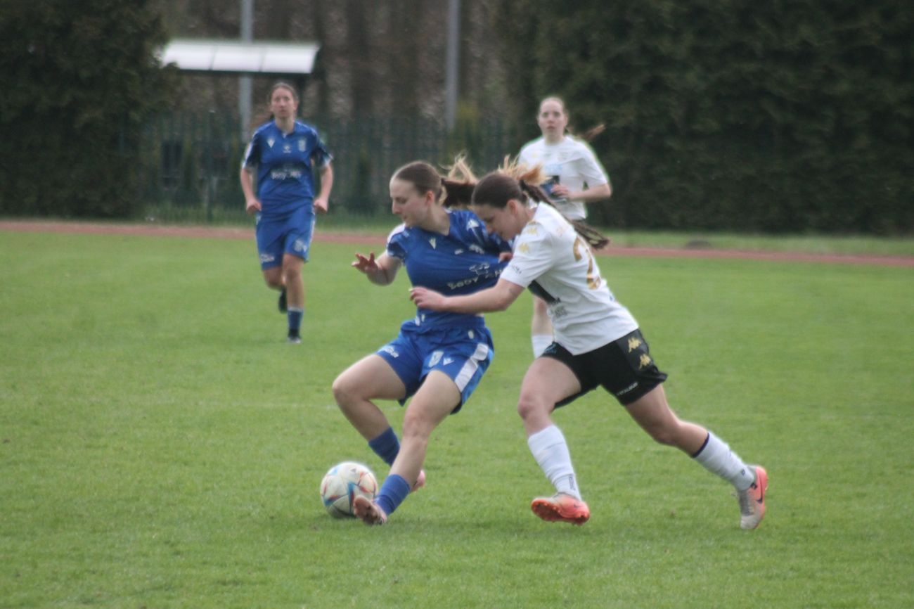 Kolejny lider gubi punkty