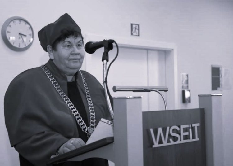 Jadwiga Knotowicz nie żyje. Była pierwszym dyrektorem Trójki