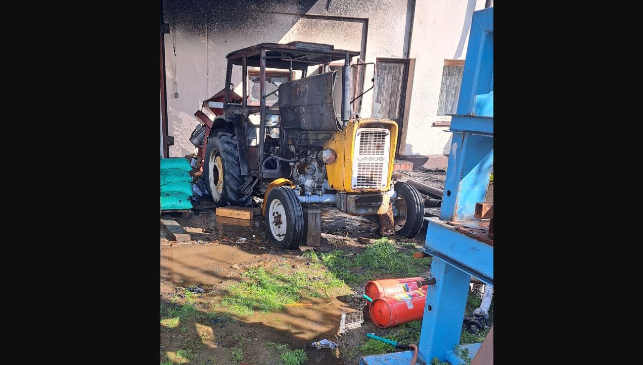 W Dąbrowie palił się ciągnik