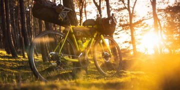 Ekologiczne podejście do sportu. Jak cieszyć się aktywnością w duchu less waste?