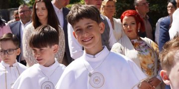 Komunia w Giewartowie ZDJĘCIA