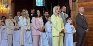 Komunia w Ostrowie Kościelnym ZDJĘCIA